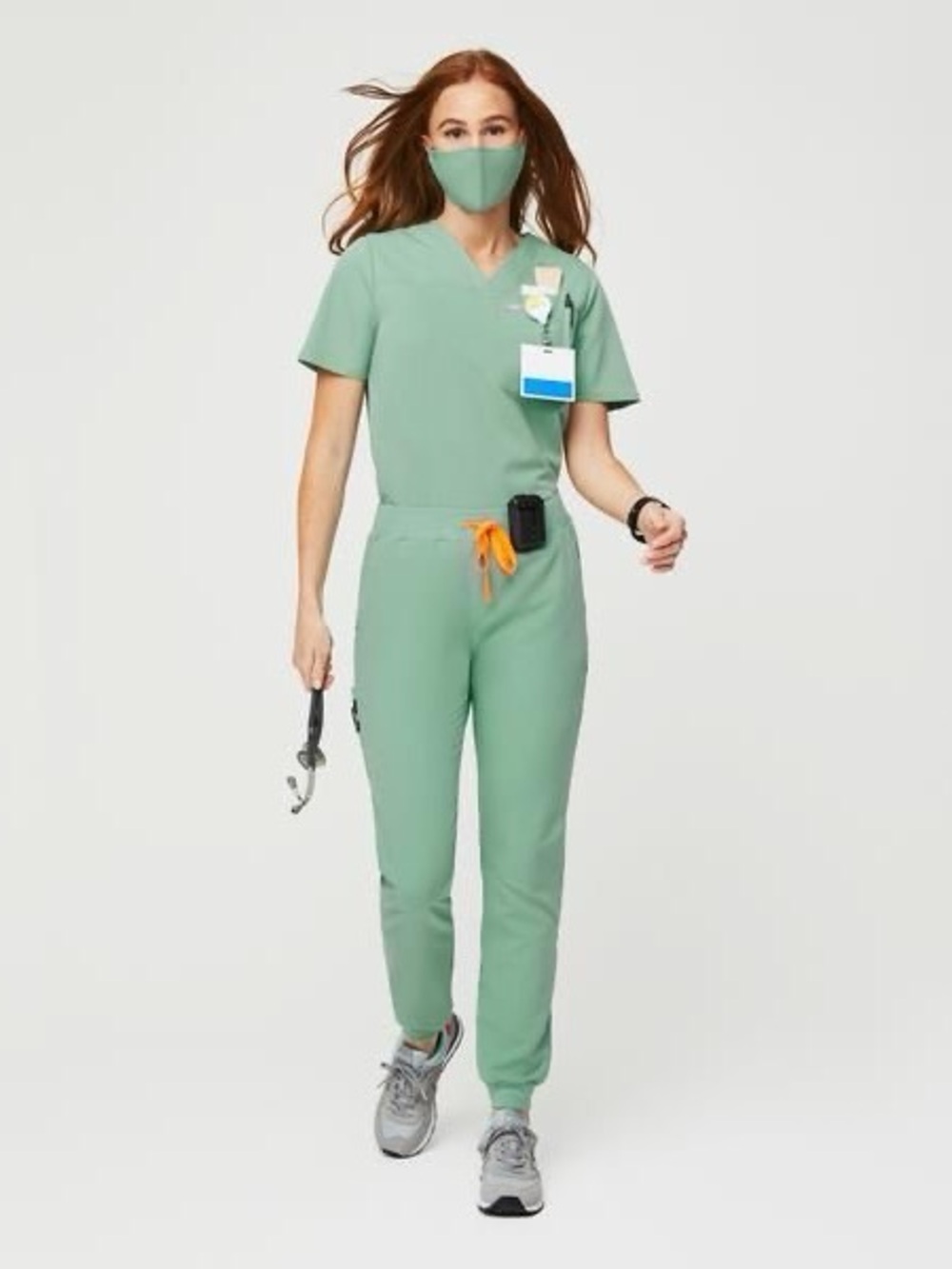 Figs Jade Catarina Top and Regular Waisted Zamora Jogger Pants Scrub Set XXS